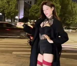 网红背后：一夜爆红背后的肮脏交易与隐秘规则