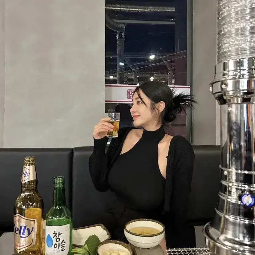 “电竞小神17岁”因直播争议道歉，行业反思未成年人直播规范