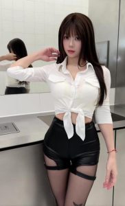 网红小红私密照外泄，背后竟藏有复杂商业阴谋