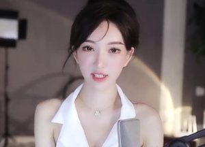 揭开腐败的面纱：校方的“利益交换”与“暗箱操作”