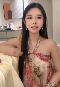 校园偷拍事件引发关注：社交平台暴露隐私