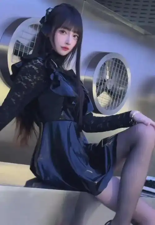 “天后级歌手”背后黑幕曝光，竟与经纪人密谋操控歌坛排名！