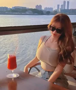 一线女演员离婚背后的“隐秘丑闻”，她与圈内大佬竟然有这些不为人知的过往！