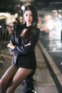 “当红女星”被曝整容变脸，背后惊人代价曝光！