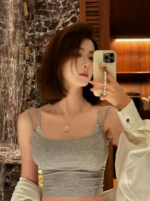 “顶级男星”被曝潜规则新晋女演员，背后权色交易曝光！