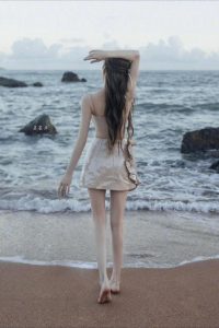 “当红女星”爆出操控社交媒体虚假宣传，涉嫌制造舆论风暴！